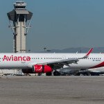 MODELO ESCALA 1/400 AVIANCA A321 N692AV CON BANDERA DE EL SALVADOR, EDICION LIMITADA