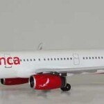 MODELO ESCALA 1/400 AVIANCA A321 N692AV CON BANDERA DE EL SALVADOR, EDICION LIMITADA