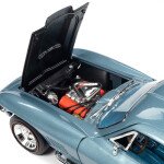 MODELO ESCALA 1/18 1967 Chevrolet Corvette Hardtop in Elkhart Blue DE AMERICAN MUSCLE