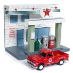 MODELO A ESCALA 1:64 Diorama - Resin Texaco Station with Diecast 1965 Chevrolet Pickup - Limited Edition - gasolinera