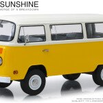 MODELO ESCALA 1/18 1978 Volkswagen Type 2 Bus - Little Miss Sunshine (2006)