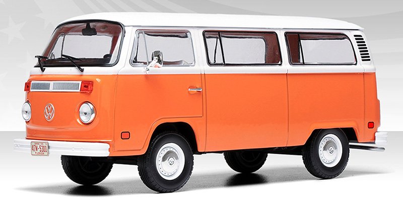 MODELO ESCALA 1/24 DE MICROBUS 1974 Volkswagen Type 2 Bus in Brilliant Orange - IXO AMERICA