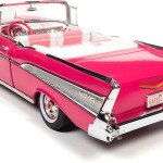 MODELO ESCALA 1:18 Barbie 1957 Chevrolet Bel Air Convertible – Pink – Silver Screen Machines