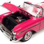 MODELO ESCALA 1:18 Barbie 1957 Chevrolet Bel Air Convertible – Pink – Silver Screen Machines