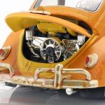 MODELO ESCALA 1:24  - Transformers Bumblebee - 1971 Volkswagen Beetle Bumblebee & Charlie