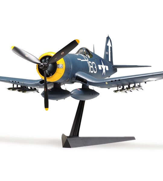 MODELO ESCALA 1/48 GOODYEAR FG-1D CORSARIO PARA ARMAR A ESCALA (F4U-1D)