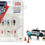 MODELO ESCALA 1/64 "METROPOLITAN POLICE" FIGURES & ACCESSORIES 8 PC SET  AMERICAN DIORAMA - figuras
