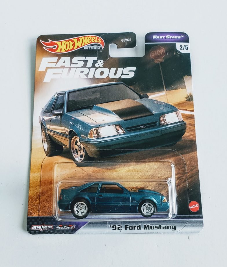 MODELO ESCALA 1:64 Fast & Furious 1992 Ford Mustang - RAPIDO Y FURIOSO