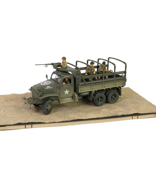 CAMION ESCALA 1/32 GMC CCKW 353 A1, sheet metal closed cab，U.S. 1st Infantry Division, LST Ship ramp Weymouth May - FORCES