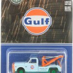 MODELO ESCALA 1:64 1969 Chevrolet C-30 Dually Wrecker - Gulf Oil 'Welding Tire Collision' (Hobby Exclusive)