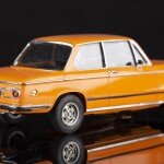 MODELO PARA ARMAR A ESCALA 1/24 BMW 2002 TII 1971