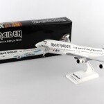 AVION A ESCALA 1/200 IRON MAIDEN 747-400 W/GEAR ED FORCE ONE