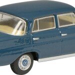 MODELO ESCALA 1:64 Mercedes-Benz 200D Fintail (W110) Green