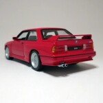MODELO ESCALA 1:24 1988 BMW 3 Series M3 (E30)(Red) BBURAGO