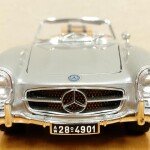 Bburago 1:18 1957 Mercedes-Benz 300 SL Touring (Silver)