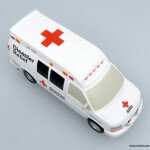 ICONIC REPLICAS ESCAL A1/64 American Red Cross Disaster Relief Unit - Chevrolet Ambulancia CRUZ ROJA