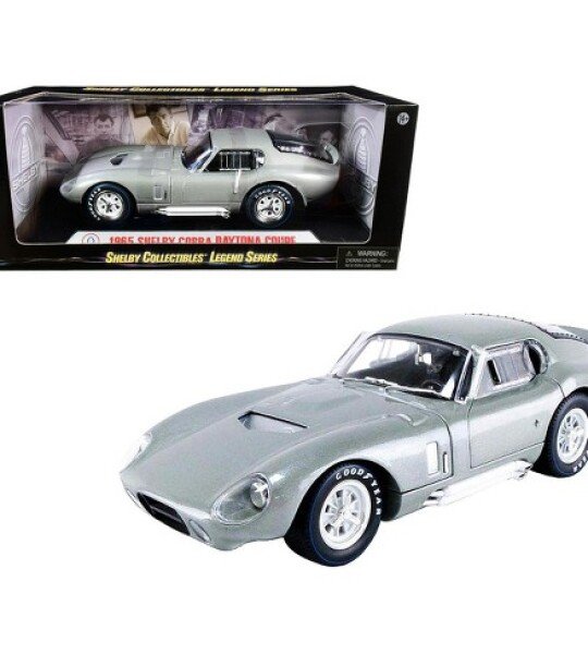 MODELO ESCALA 1/18 1965 Shelby Cobra Daytona Coupe Silver Metallic by Shelby Collectibles