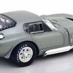 MODELO ESCALA 1/18 1965 Shelby Cobra Daytona Coupe Silver Metallic by Shelby Collectibles