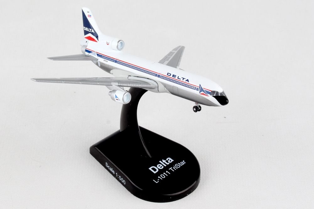 AVION A ESCALA 1/500 POSTAGE STAMP DELTA L-1011-250 - METALICO