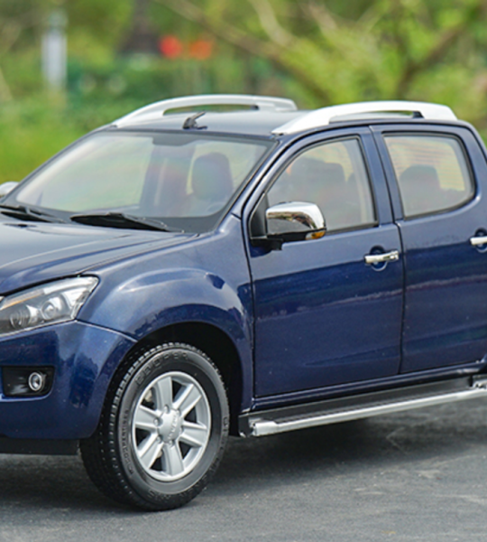 MODELO ESCALA 1/18 Dealer Edition Isuzu D-Max DMax J Truck (Blue) Diecast Car Model