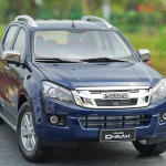 MODELO ESCALA 1/18 Dealer Edition Isuzu D-Max DMax J Truck (Blue) Diecast Car Model