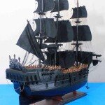 MODELO PARA ARMAR A ESCALA 1/72 PERLA NEGRA DE REVELL GERMANY