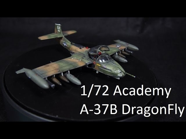 AVION A ESCALA 1/72 A37B DRAGONFLY DE FUERZA AEREA DE EL SALVADOR (FAS)