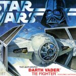 MODELO ESCALA 1/32 Star Wars: A New Hope Darth Vader Tie Fighter - Snap Plastic Model Kit