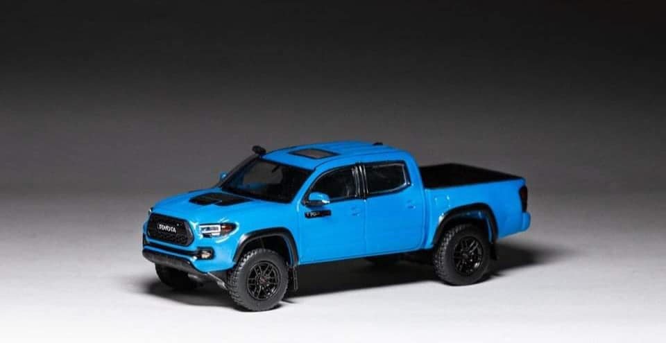 MODELO ESCALA 1/64 Toyota Tacoma TRD PRO Voodoo Blue - TARMAC WORKS JAPAN