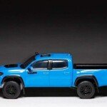 MODELO ESCALA 1/64 Toyota Tacoma TRD PRO Voodoo Blue - TARMAC WORKS JAPAN