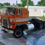 MODELO PARA ARMAR A ESCALA DE AMT INTERNATIONAL TRANSTAR CO-4070A SEMI TRACTOR (CABEZAL)